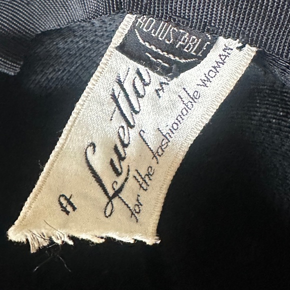 GLAMOROUS 1930\'s BLACK STRAW TILT FEDORA WITH VEIL